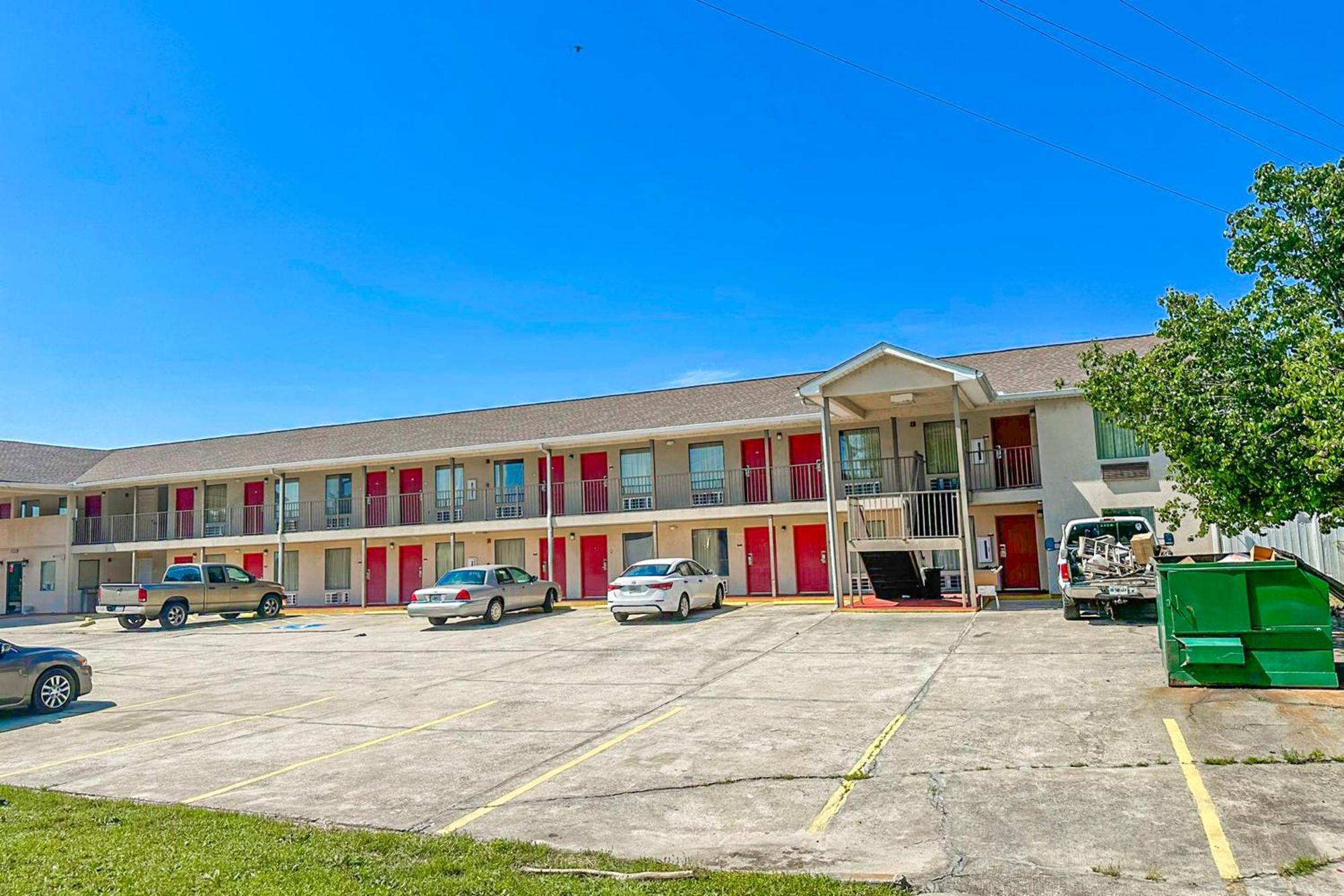 Oyo Hotel East Macon I-75 Exterior photo